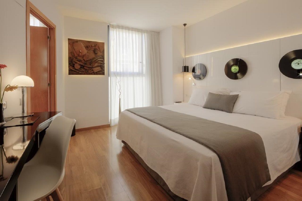 Evenia Rocafort Barcellona Esterno foto